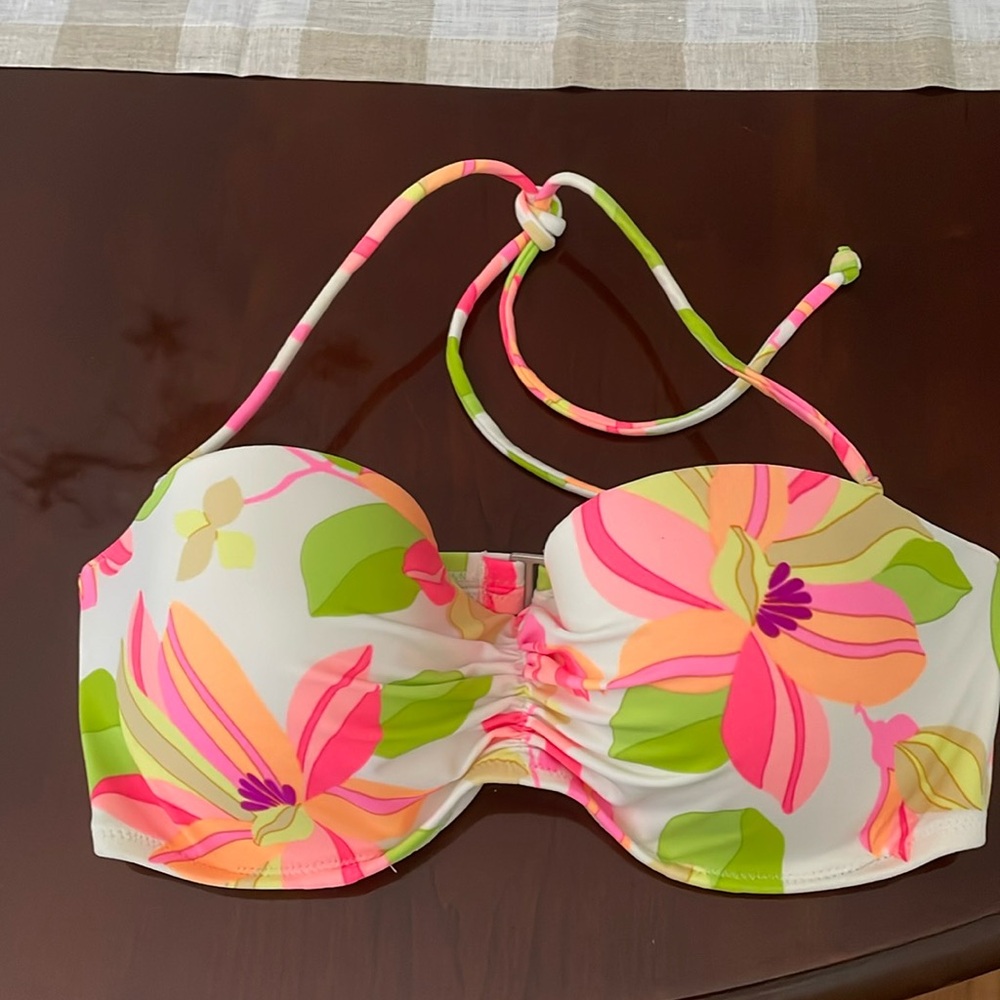 Victoria’s Secret Swim Tropical Print Top